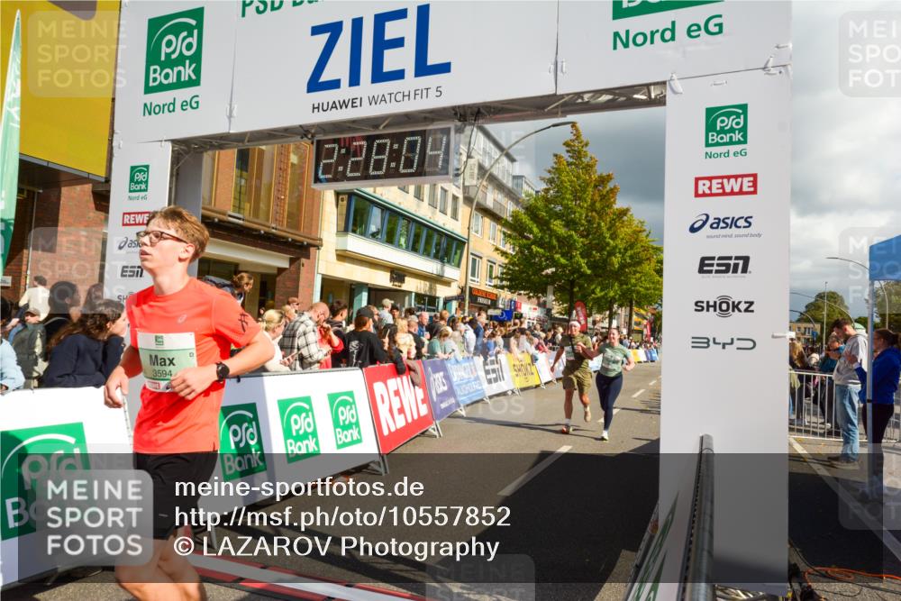 20.09.2026 - PSD Bank Halbmarathon LAZAROV Photography http://msf.ph/oto/10557852 20.09.2026 12:28:03 Ziel 2427, 3594, 3947, 4586, 4587 meine-sportfotos.de