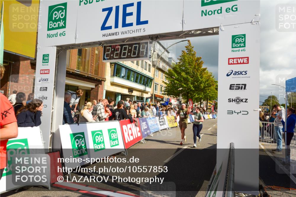 20.09.2026 - PSD Bank Halbmarathon LAZAROV Photography http://msf.ph/oto/10557853 20.09.2026 12:28:04 Ziel 2427, 3594, 3947, 4586, 4587 meine-sportfotos.de
