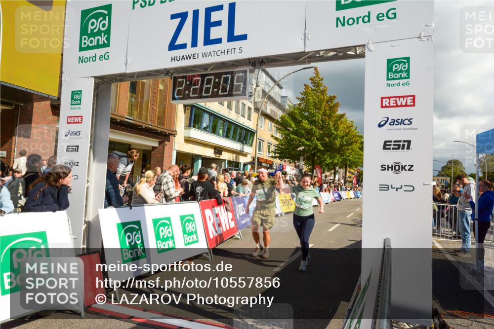20.09.2026 - PSD Bank Halbmarathon LAZAROV Photography http://msf.ph/oto/10557856 20.09.2026 12:28:04 Ziel 2427, 3594, 3947, 4586, 4587 meine-sportfotos.de