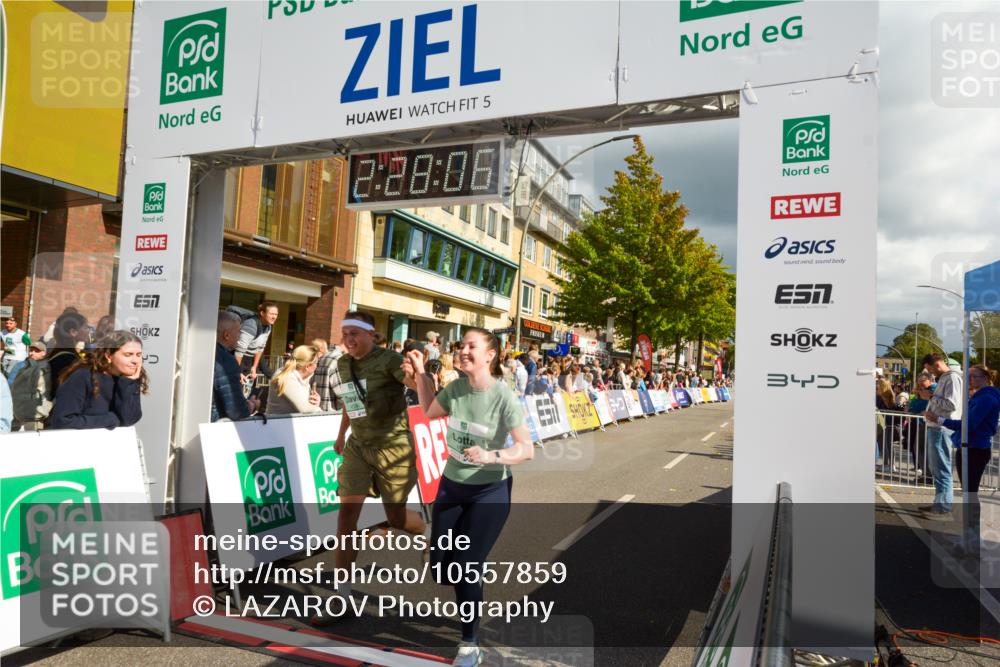 20.09.2026 - PSD Bank Halbmarathon LAZAROV Photography http://msf.ph/oto/10557859 20.09.2026 12:28:05 Ziel 1367, 2427, 3594, 3947, 4586, 4587 meine-sportfotos.de