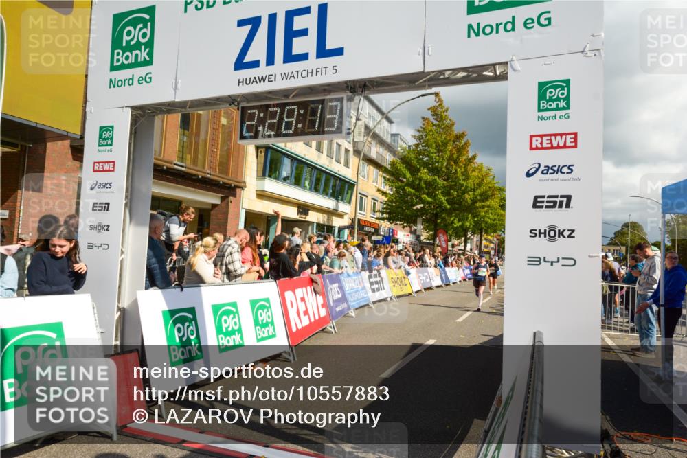 20.09.2026 - PSD Bank Halbmarathon LAZAROV Photography http://msf.ph/oto/10557883 20.09.2026 12:28:13 Ziel 1214, 1367, 1421, 2717, 4412, 4455, 4540, 4557 meine-sportfotos.de