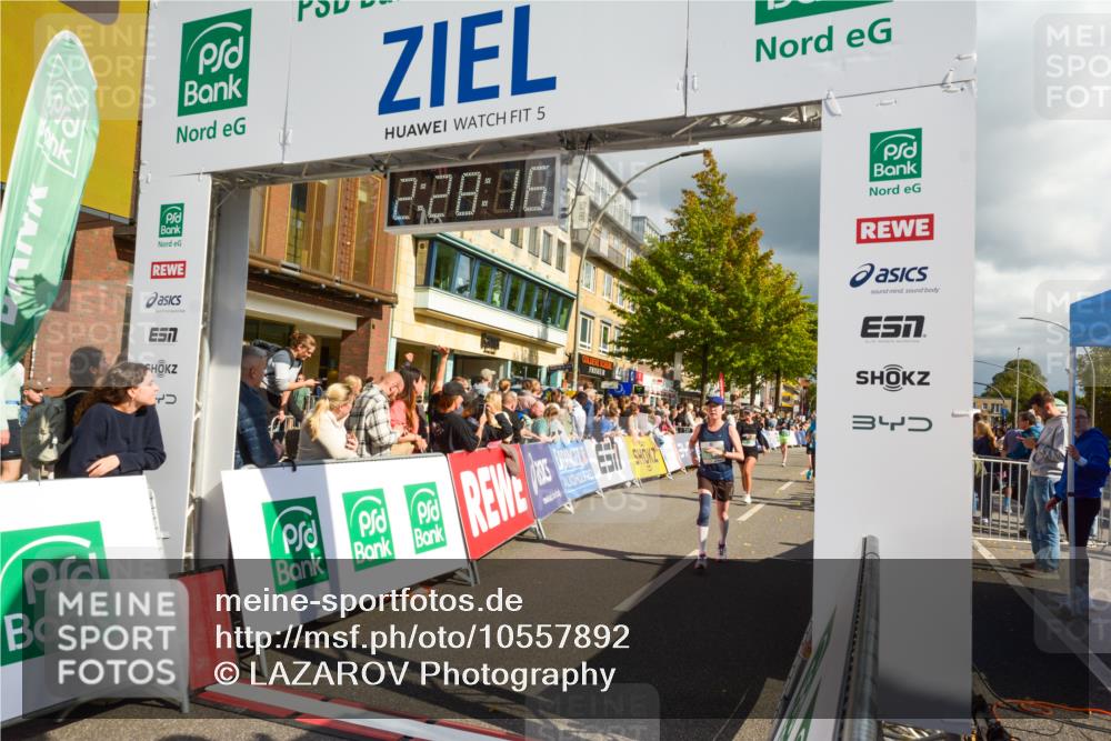20.09.2026 - PSD Bank Halbmarathon LAZAROV Photography http://msf.ph/oto/10557892 20.09.2026 12:28:15 Ziel 1214, 1367, 1421, 2717, 4412, 4455, 4540, 4557 meine-sportfotos.de