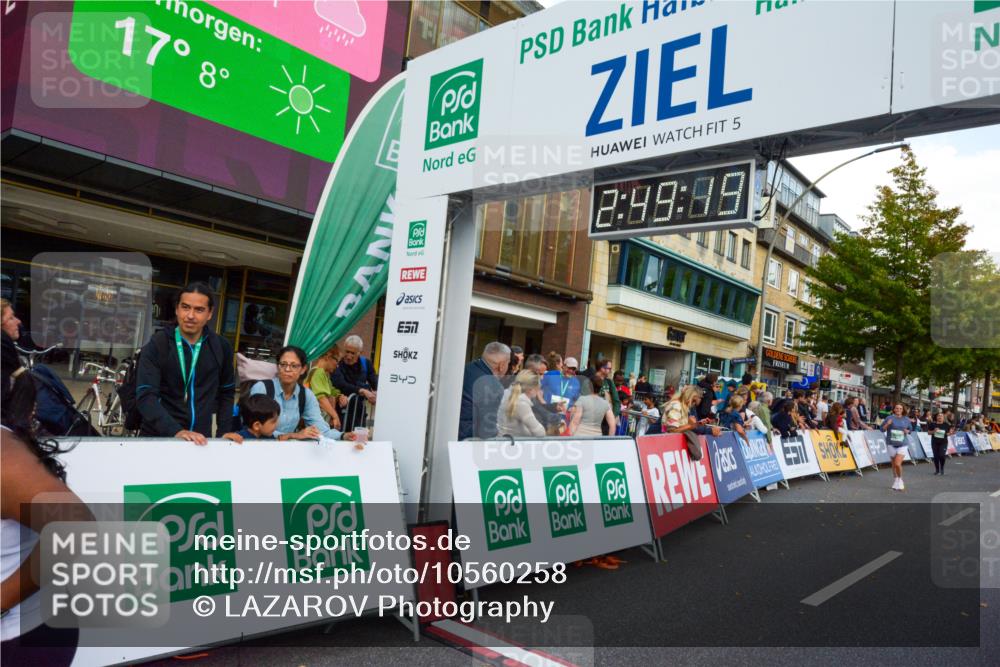 20.09.2026 - PSD Bank Halbmarathon LAZAROV Photography http://msf.ph/oto/10560258 20.09.2026 12:49:18 Ziel 2151, 2430, 2453, 3206, 3254, 3983, 3984, 4700 meine-sportfotos.de