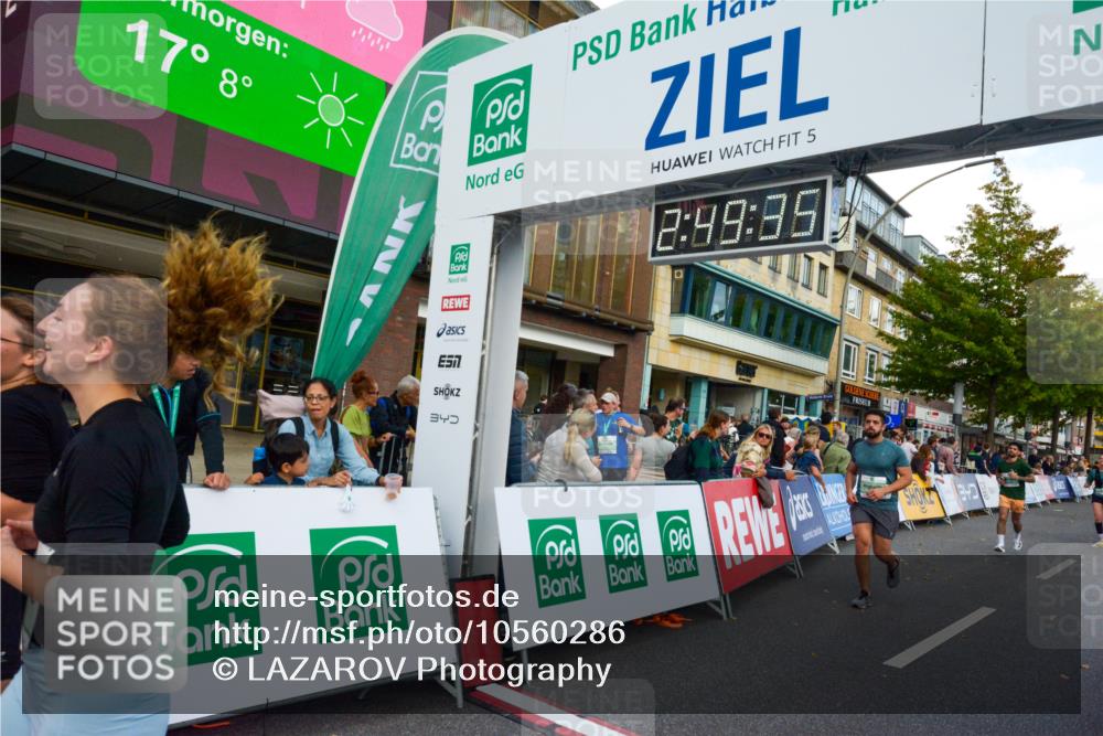 20.09.2026 - PSD Bank Halbmarathon LAZAROV Photography http://msf.ph/oto/10560286 20.09.2026 12:49:34 Ziel 2502, 3025, 3700, 3701, 3983, 3984, 4469, 4515 meine-sportfotos.de
