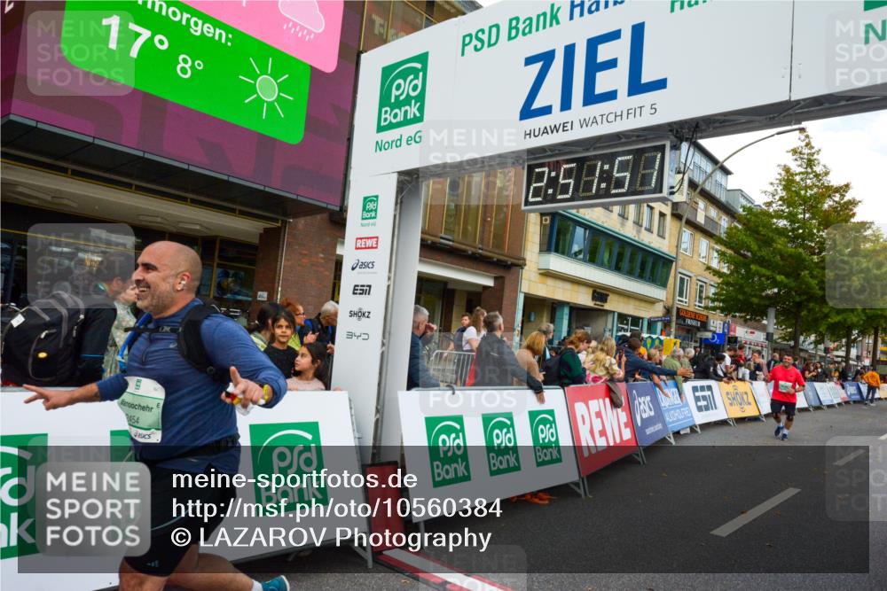 20.09.2026 - PSD Bank Halbmarathon LAZAROV Photography http://msf.ph/oto/10560384 20.09.2026 12:51:50 Ziel 2322, 2454, 2755, 3040, 3059 meine-sportfotos.de