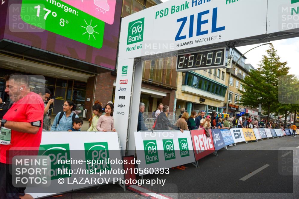 20.09.2026 - PSD Bank Halbmarathon LAZAROV Photography http://msf.ph/oto/10560393 20.09.2026 12:51:56 Ziel 2454, 3040 meine-sportfotos.de