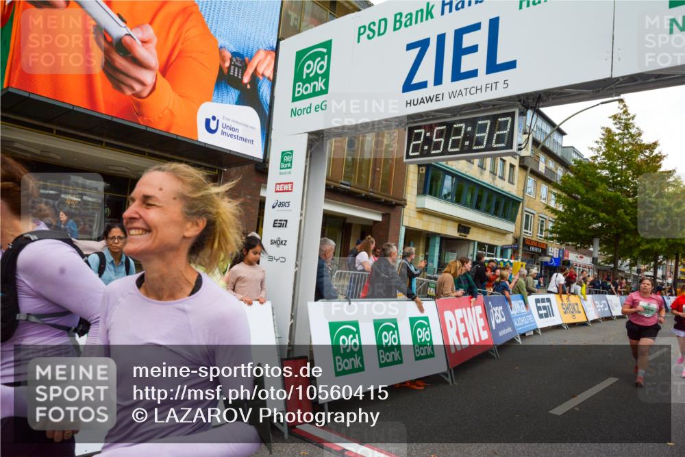 20.09.2026 - PSD Bank Halbmarathon LAZAROV Photography http://msf.ph/oto/10560415 20.09.2026 12:52:32 Ziel 2321, 2724, 3607, 3628, 3630, 4678 meine-sportfotos.de