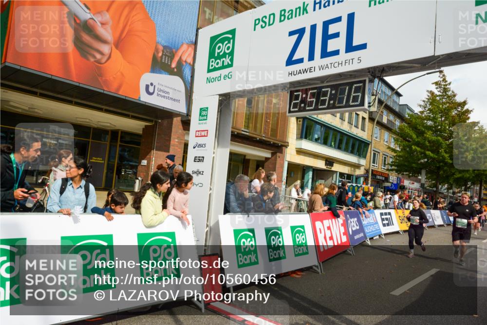 20.09.2026 - PSD Bank Halbmarathon LAZAROV Photography http://msf.ph/oto/10560456 20.09.2026 12:53:16 Ziel 2591, 3021, 3196, 3205, 3385, 4153, 4164, 4746 meine-sportfotos.de