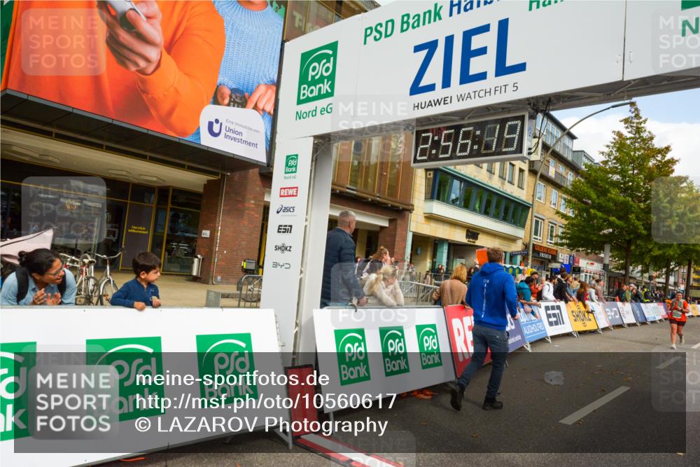 20.09.2026 - PSD Bank Halbmarathon LAZAROV Photography http://msf.ph/oto/10560617 20.09.2026 12:56:19 Ziel 2101, 2246 meine-sportfotos.de