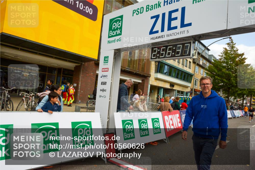 20.09.2026 - PSD Bank Halbmarathon LAZAROV Photography http://msf.ph/oto/10560626 20.09.2026 12:56:36 Ziel 3421 meine-sportfotos.de