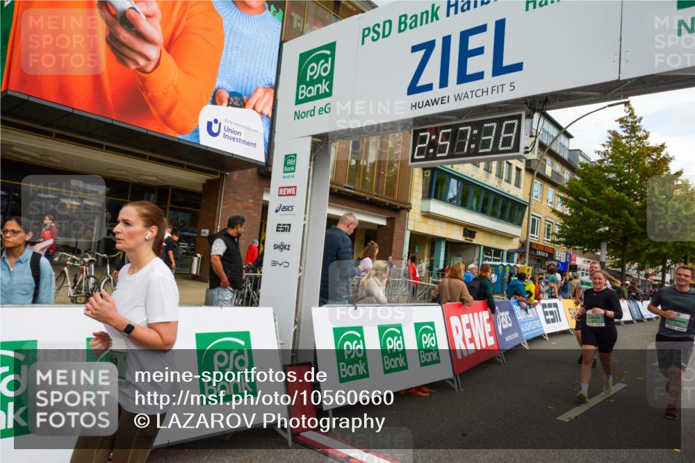 20.09.2026 - PSD Bank Halbmarathon LAZAROV Photography http://msf.ph/oto/10560660 20.09.2026 12:57:37 Ziel 1034, 1306, 3621, 4342 meine-sportfotos.de