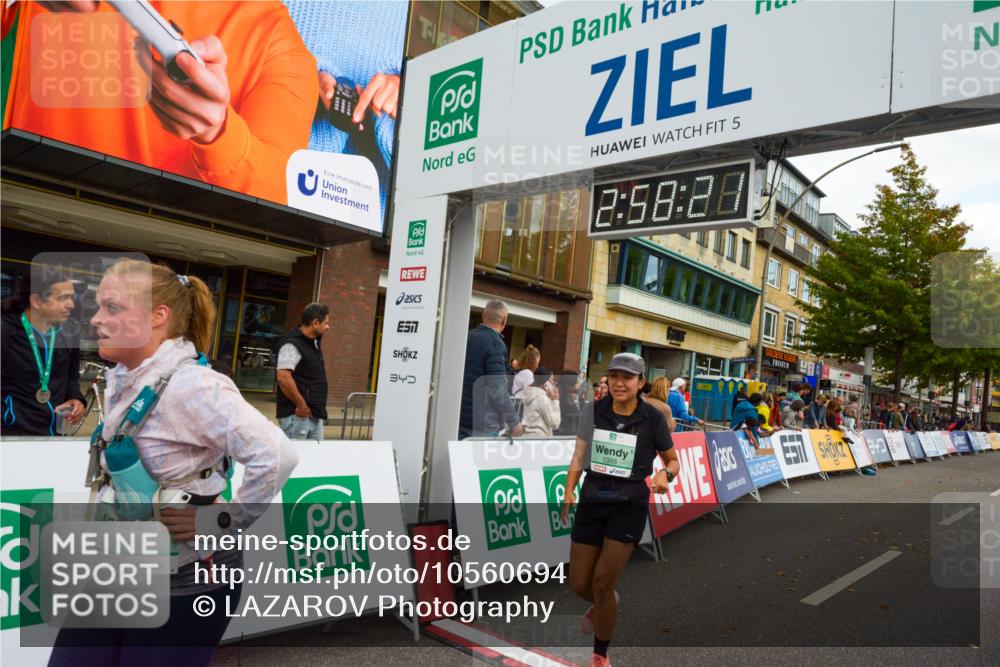 20.09.2026 - PSD Bank Halbmarathon LAZAROV Photography http://msf.ph/oto/10560694 20.09.2026 12:58:20 Ziel 1085, 1395, 1856, 1993 meine-sportfotos.de