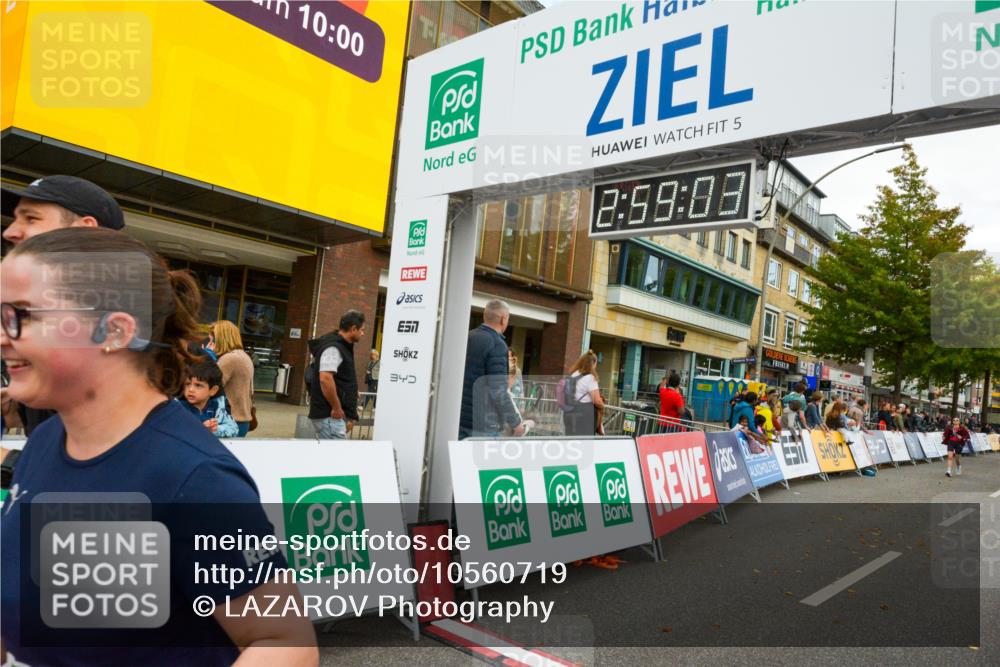 20.09.2026 - PSD Bank Halbmarathon LAZAROV Photography http://msf.ph/oto/10560719 20.09.2026 12:59:03 Ziel 1051, 2885, 2982, 2983 meine-sportfotos.de