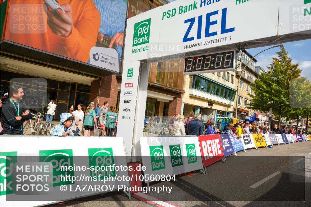 20.09.2026 - PSD Bank Halbmarathon LAZAROV Photography http://msf.ph/oto/10560804 20.09.2026 13:03:06 Ziel 4045, 4136 meine-sportfotos.de