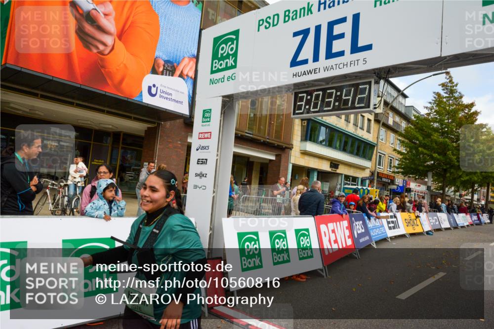 20.09.2026 - PSD Bank Halbmarathon LAZAROV Photography http://msf.ph/oto/10560816 20.09.2026 13:03:41 Ziel 2076 meine-sportfotos.de