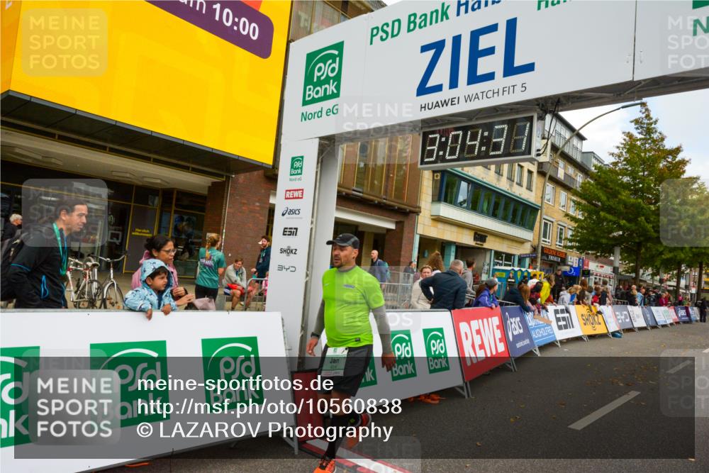20.09.2026 - PSD Bank Halbmarathon LAZAROV Photography http://msf.ph/oto/10560838 20.09.2026 13:04:30 Ziel 4016 meine-sportfotos.de