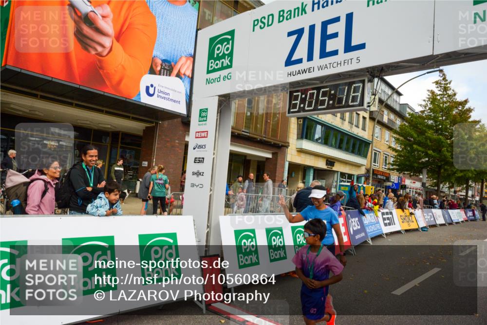 20.09.2026 - PSD Bank Halbmarathon LAZAROV Photography http://msf.ph/oto/10560864 20.09.2026 13:05:17 Ziel 2854 meine-sportfotos.de