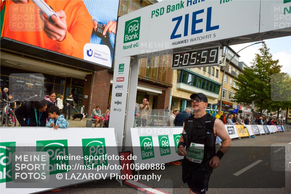 20.09.2026 - PSD Bank Halbmarathon LAZAROV Photography http://msf.ph/oto/10560886 20.09.2026 13:05:58 Ziel 1859 meine-sportfotos.de