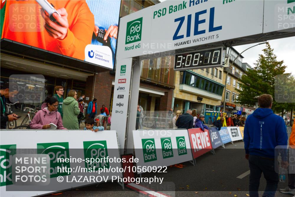 20.09.2026 - PSD Bank Halbmarathon LAZAROV Photography http://msf.ph/oto/10560922 20.09.2026 13:08:09 Ziel  meine-sportfotos.de