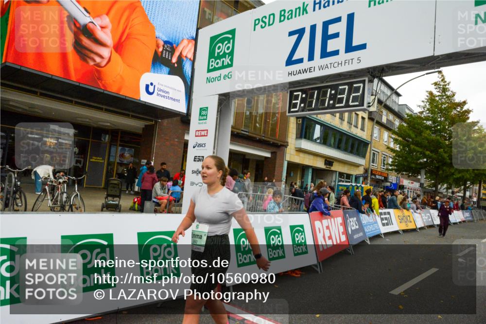 20.09.2026 - PSD Bank Halbmarathon LAZAROV Photography http://msf.ph/oto/10560980 20.09.2026 13:11:31 Ziel 3642, 3647, 3657 meine-sportfotos.de