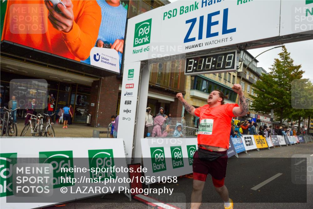 20.09.2026 - PSD Bank Halbmarathon LAZAROV Photography http://msf.ph/oto/10561058 20.09.2026 13:14:19 Ziel 4017, 4017 meine-sportfotos.de