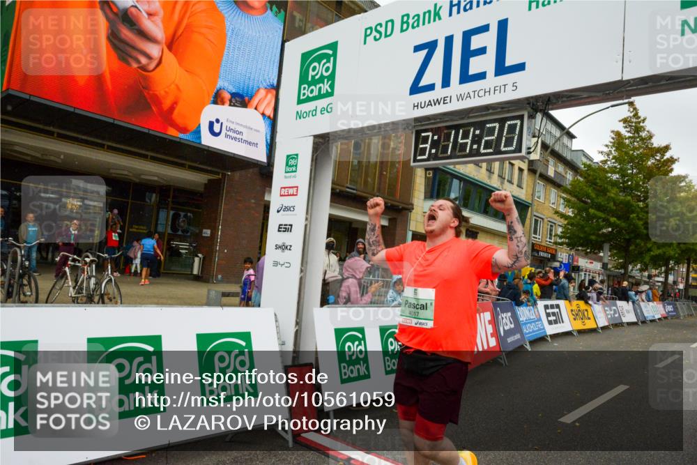 20.09.2026 - PSD Bank Halbmarathon LAZAROV Photography http://msf.ph/oto/10561059 20.09.2026 13:14:19 Ziel 4017, 4017 meine-sportfotos.de