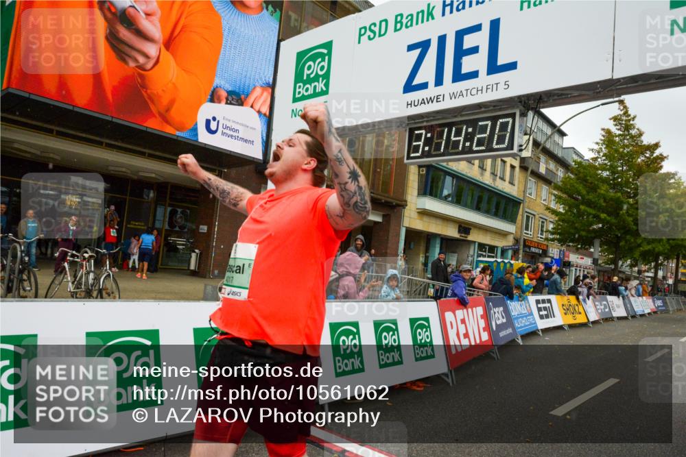 20.09.2026 - PSD Bank Halbmarathon LAZAROV Photography http://msf.ph/oto/10561062 20.09.2026 13:14:19 Ziel 4017, 4017 meine-sportfotos.de