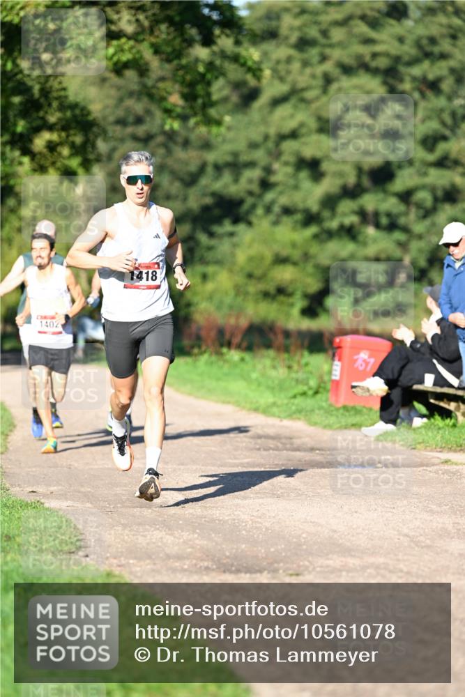 27.09.2026 - 35. Volkslauf durch das schöne Alstertal Dr. Thomas Lammeyer http://msf.ph/oto/10561078 27.09.2026 10:03:29 Laufen 1402, 1418, 167 meine-sportfotos.de