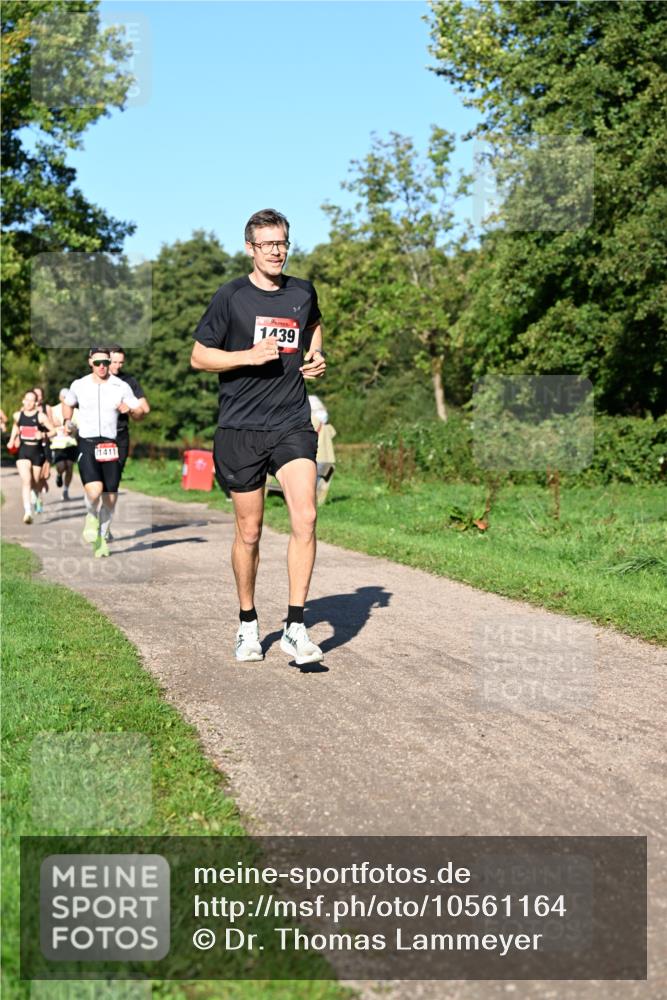 27.09.2026 - 34. Volkslauf durch das schöne Alstertal Dr. Thomas Lammeyer http://msf.ph/oto/10561164 27.09.2026 10:03:56 Laufen 1411, 1439 meine-sportfotos.de