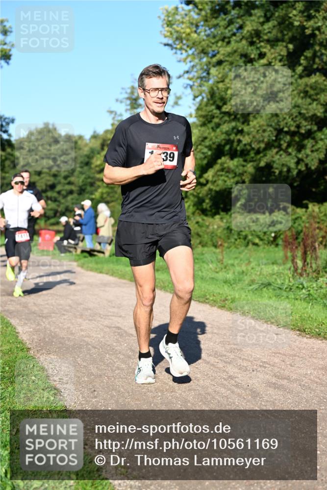 27.09.2026 - 35. Volkslauf durch das schöne Alstertal Dr. Thomas Lammeyer http://msf.ph/oto/10561169 27.09.2026 10:03:56 Laufen 1411, 39 meine-sportfotos.de