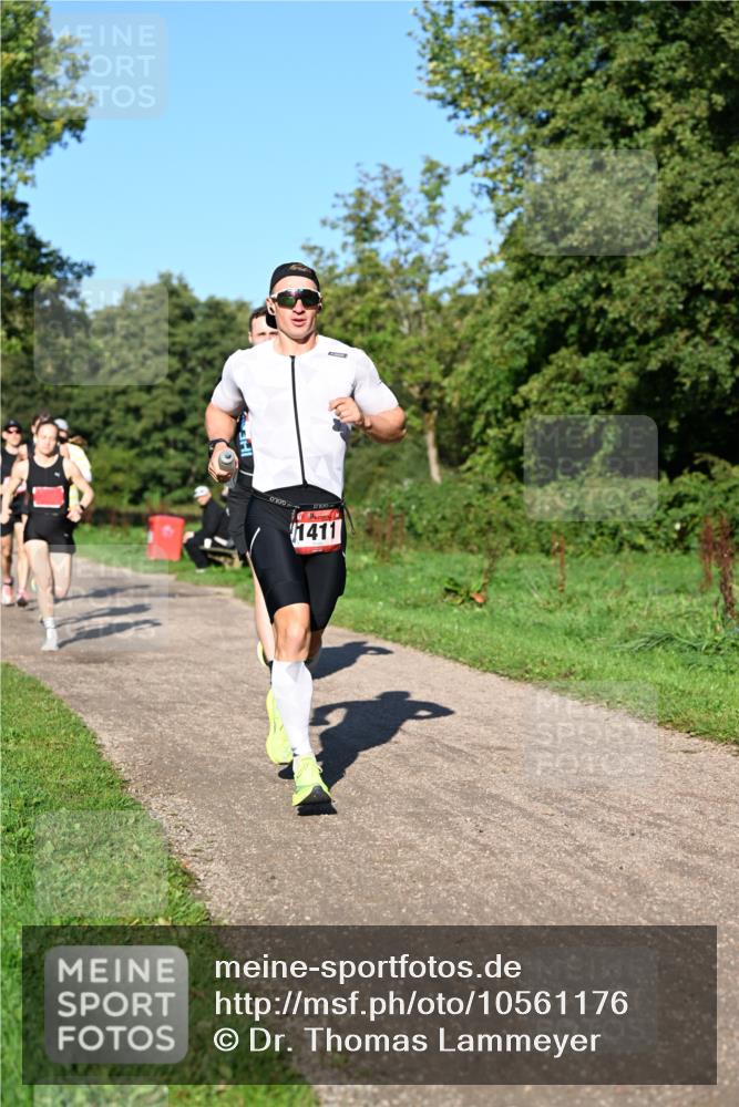 27.09.2026 - 34. Volkslauf durch das schöne Alstertal Dr. Thomas Lammeyer http://msf.ph/oto/10561176 27.09.2026 10:03:58 Laufen 1411 meine-sportfotos.de