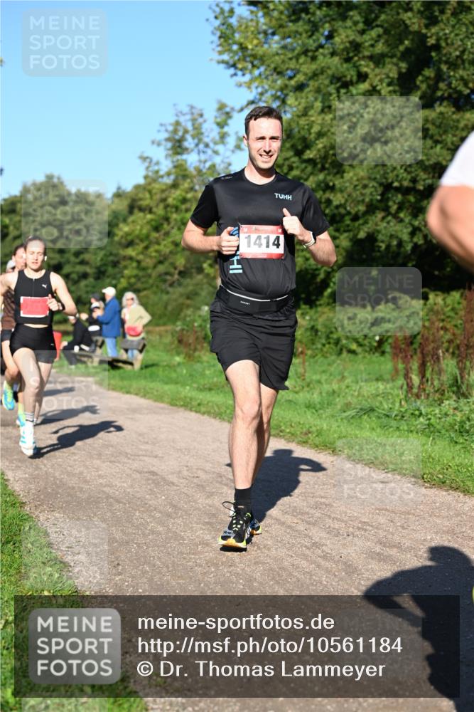 27.09.2026 - 35. Volkslauf durch das schöne Alstertal Dr. Thomas Lammeyer http://msf.ph/oto/10561184 27.09.2026 10:03:59 Laufen 1414 meine-sportfotos.de