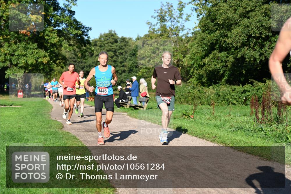 27.09.2026 - 34. Volkslauf durch das schöne Alstertal Dr. Thomas Lammeyer http://msf.ph/oto/10561284 27.09.2026 10:04:17 Laufen 1699, 419, 1445, 1424 meine-sportfotos.de
