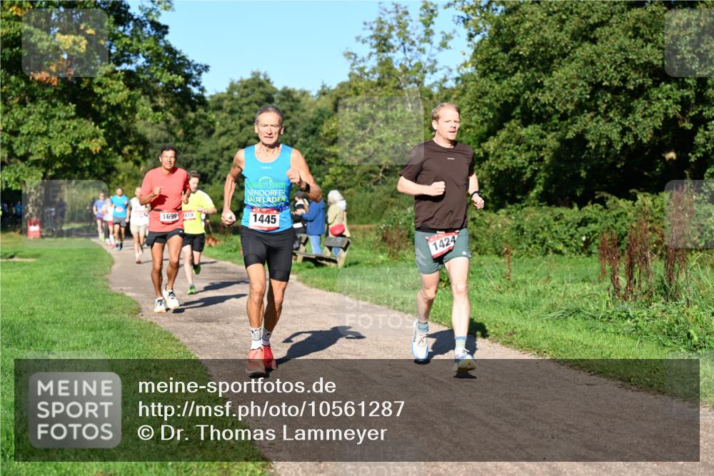 27.09.2026 - 34. Volkslauf durch das schöne Alstertal Dr. Thomas Lammeyer http://msf.ph/oto/10561287 27.09.2026 10:04:17 Laufen 1699, 419, 1445, 1424 meine-sportfotos.de