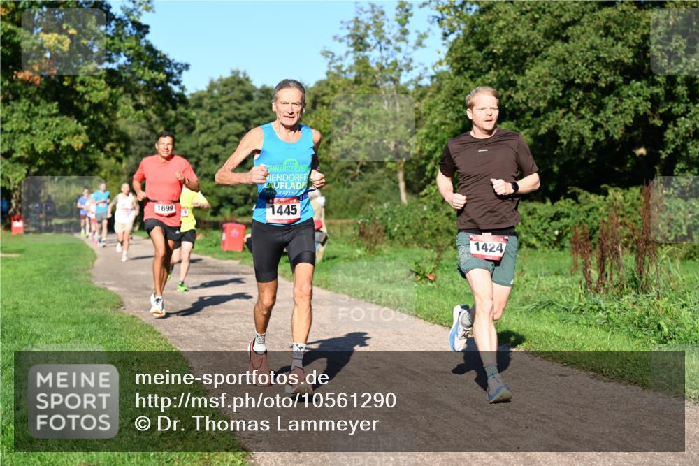 27.09.2026 - 34. Volkslauf durch das schöne Alstertal Dr. Thomas Lammeyer http://msf.ph/oto/10561290 27.09.2026 10:04:18 Laufen 1699, 1445, 1424 meine-sportfotos.de