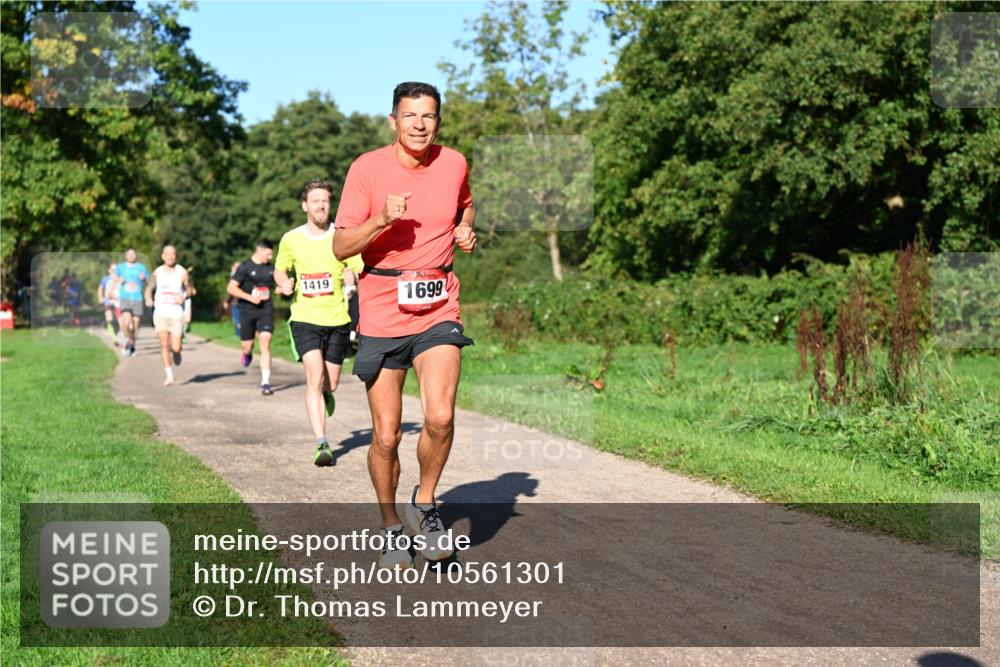 27.09.2026 - 35. Volkslauf durch das schöne Alstertal Dr. Thomas Lammeyer http://msf.ph/oto/10561301 27.09.2026 10:04:19 Laufen 1419, 1699 meine-sportfotos.de