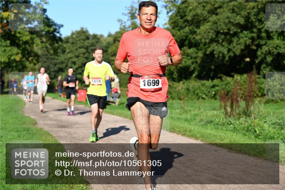 27.09.2026 - 35. Volkslauf durch das schöne Alstertal Dr. Thomas Lammeyer http://msf.ph/oto/10561305 27.09.2026 10:04:20 Laufen 1419, 1699 meine-sportfotos.de