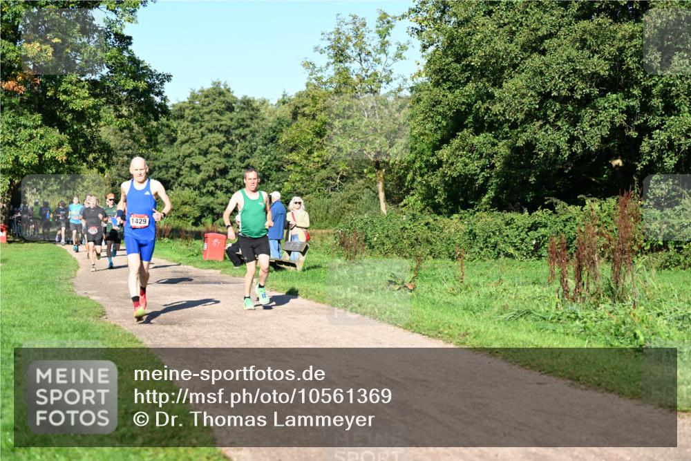27.09.2026 - 35. Volkslauf durch das schöne Alstertal Dr. Thomas Lammeyer http://msf.ph/oto/10561369 27.09.2026 10:04:32 Laufen 1429 meine-sportfotos.de