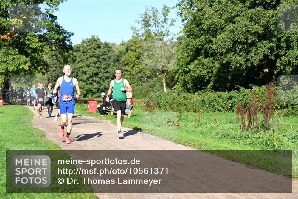 27.09.2026 - 35. Volkslauf durch das schöne Alstertal Dr. Thomas Lammeyer http://msf.ph/oto/10561371 27.09.2026 10:04:32 Laufen 1429 meine-sportfotos.de