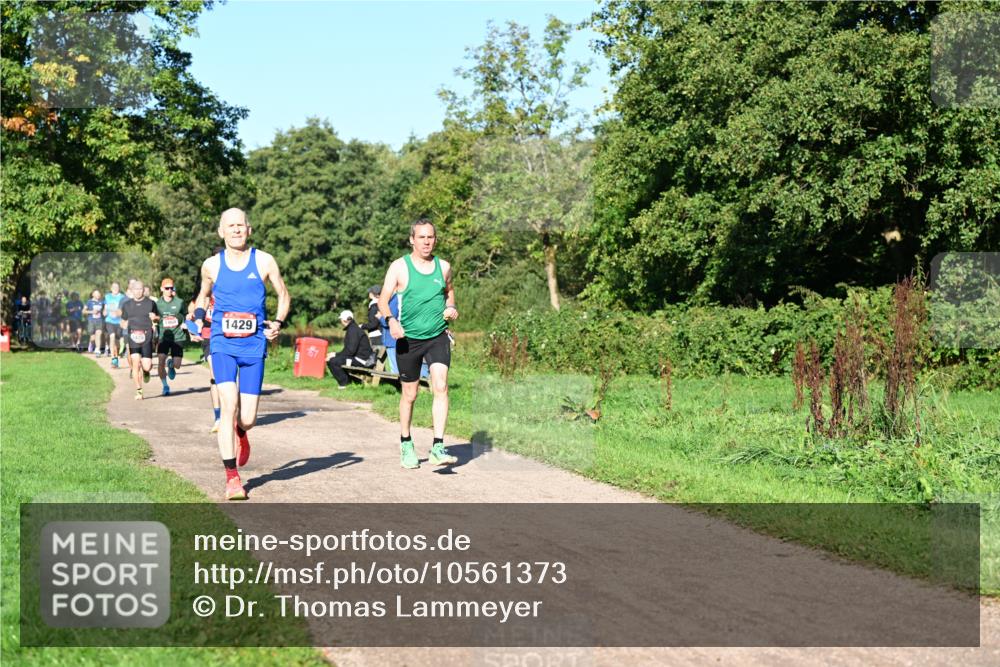 27.09.2026 - 35. Volkslauf durch das schöne Alstertal Dr. Thomas Lammeyer http://msf.ph/oto/10561373 27.09.2026 10:04:32 Laufen 1429 meine-sportfotos.de