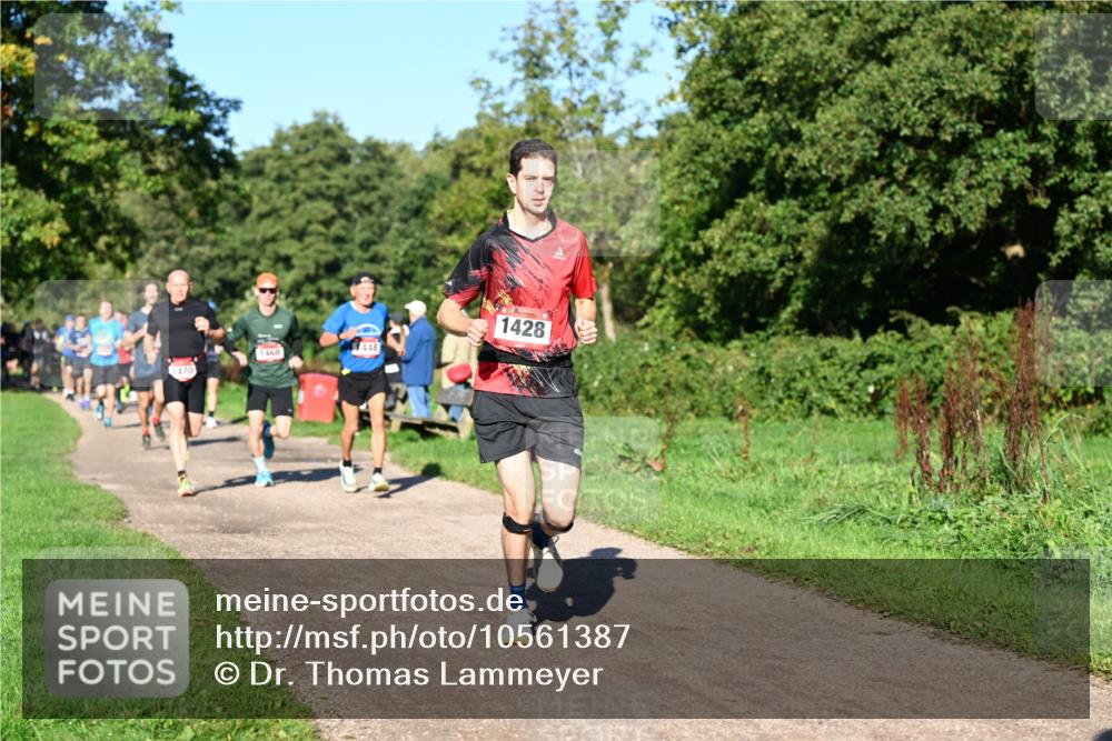 27.09.2026 - 35. Volkslauf durch das schöne Alstertal Dr. Thomas Lammeyer http://msf.ph/oto/10561387 27.09.2026 10:04:35 Laufen 470, 1464, 448, 1428 meine-sportfotos.de