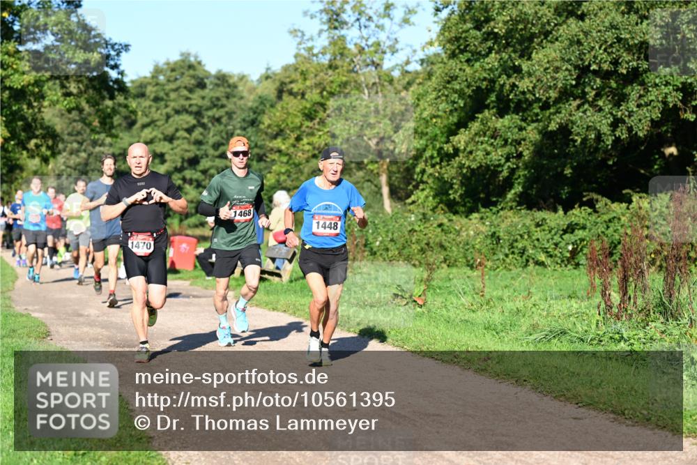 27.09.2026 - 35. Volkslauf durch das schöne Alstertal Dr. Thomas Lammeyer http://msf.ph/oto/10561395 27.09.2026 10:04:37 Laufen 1470, 1468, 1448 meine-sportfotos.de