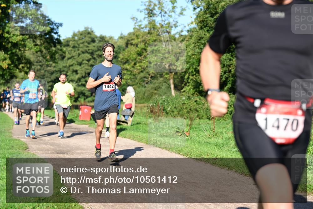 27.09.2026 - 34. Volkslauf durch das schöne Alstertal Dr. Thomas Lammeyer http://msf.ph/oto/10561412 27.09.2026 10:04:39 Laufen 1442, 1470 meine-sportfotos.de