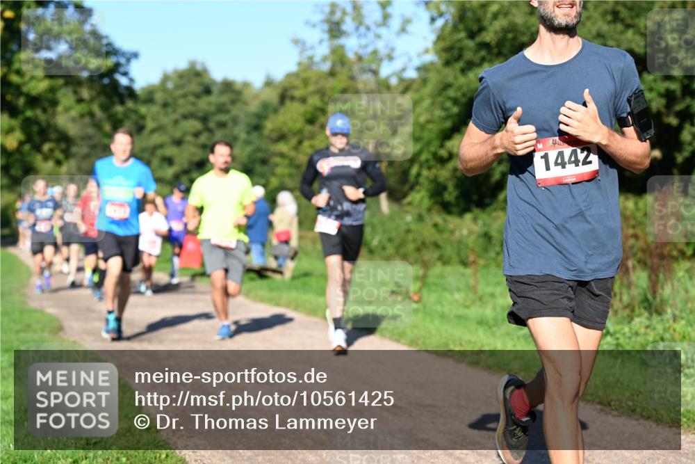 27.09.2026 - 35. Volkslauf durch das schöne Alstertal Dr. Thomas Lammeyer http://msf.ph/oto/10561425 27.09.2026 10:04:41 Laufen 1442 meine-sportfotos.de