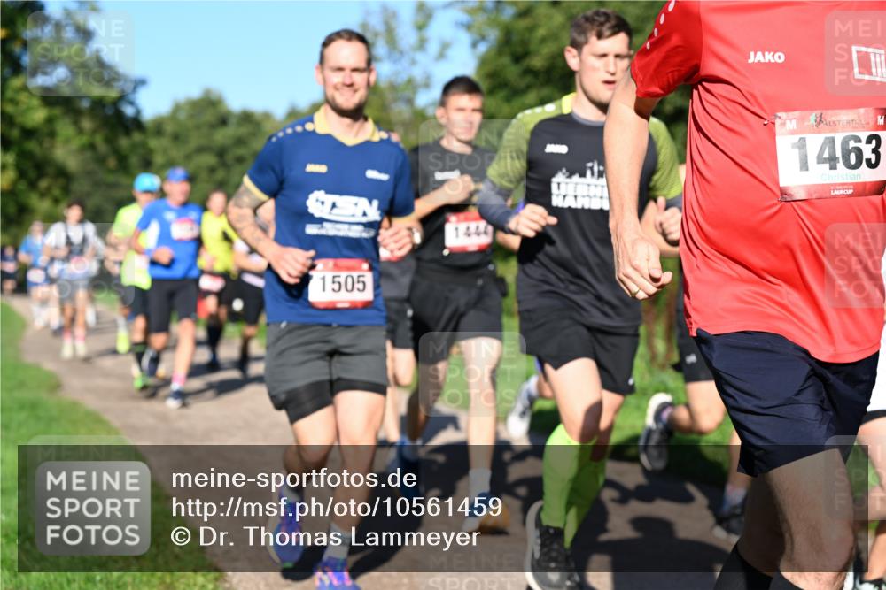 27.09.2026 - 34. Volkslauf durch das schöne Alstertal Dr. Thomas Lammeyer http://msf.ph/oto/10561459 27.09.2026 10:04:46 Laufen 1505, 1444, 1463 meine-sportfotos.de