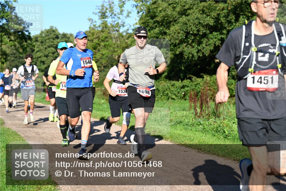 27.09.2026 - 34. Volkslauf durch das schöne Alstertal Dr. Thomas Lammeyer http://msf.ph/oto/10561468 27.09.2026 10:04:48 Laufen 471, 14, 14, 1546, 1538, 1698, 1451 meine-sportfotos.de