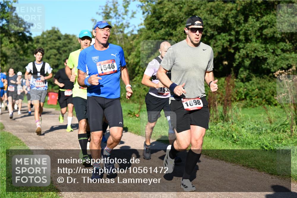 27.09.2026 - 35. Volkslauf durch das schöne Alstertal Dr. Thomas Lammeyer http://msf.ph/oto/10561472 27.09.2026 10:04:48 Laufen 1546, 1698 meine-sportfotos.de