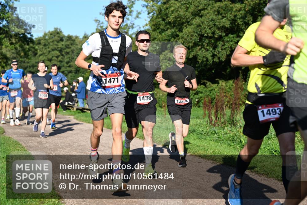 27.09.2026 - 35. Volkslauf durch das schöne Alstertal Dr. Thomas Lammeyer http://msf.ph/oto/10561484 27.09.2026 10:04:50 Laufen 1008, 1471, 1438, 1452, 1493 meine-sportfotos.de