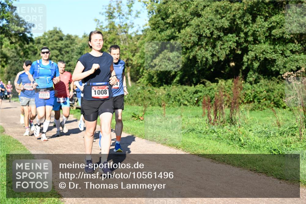 27.09.2026 - 35. Volkslauf durch das schöne Alstertal Dr. Thomas Lammeyer http://msf.ph/oto/10561496 27.09.2026 10:04:52 Laufen 1459, 1484, 181, 1008 meine-sportfotos.de