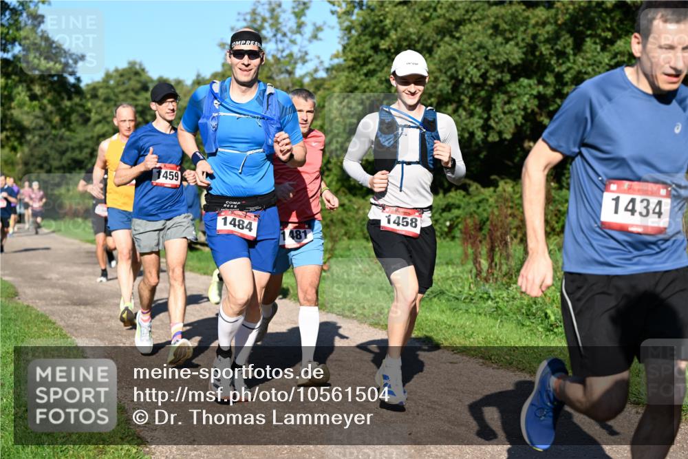 27.09.2026 - 35. Volkslauf durch das schöne Alstertal Dr. Thomas Lammeyer http://msf.ph/oto/10561504 27.09.2026 10:04:54 Laufen 1459, 1484, 481, 1458, 1434 meine-sportfotos.de